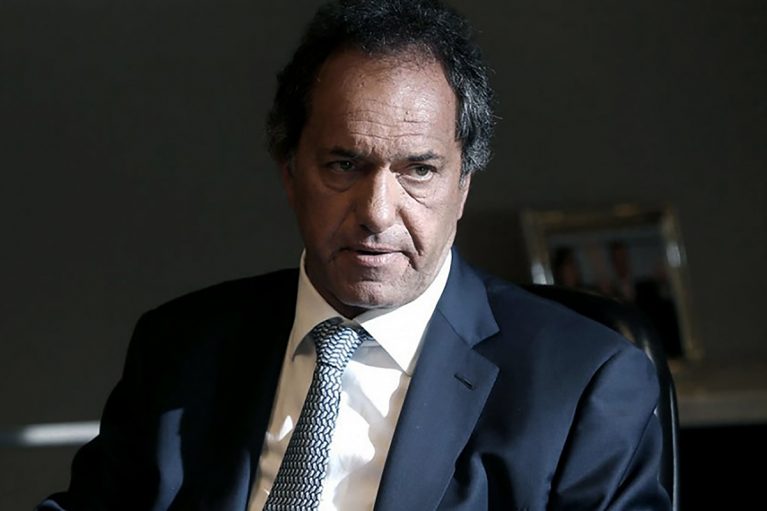 http://www.lacorameco.com.ar/imagenes/Scioli8.jpg