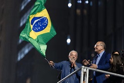 http://www.lacorameco.com.ar/imagenes/lula2026.jpg