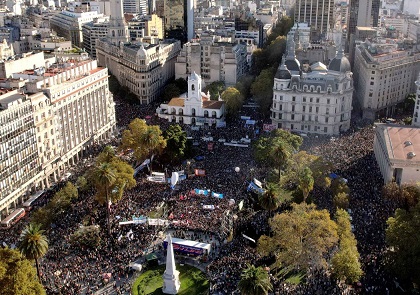 http://www.lacorameco.com.ar/imagenes/marcha22.jpg