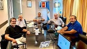http://www.lacorameco.com.ar/imagenes/mesa_cgt.jpg