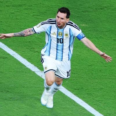 http://www.lacorameco.com.ar/imagenes/messi2.jpeg