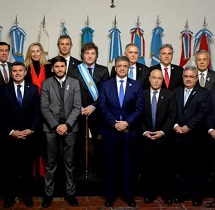 http://www.lacorameco.com.ar/imagenes/milei_gober.jpg