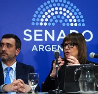 http://www.lacorameco.com.ar/imagenes/tierras_bull.jpg