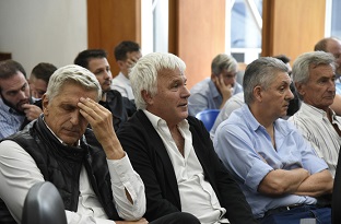 http://www.lacorameco.com.ar/imagenes/vincent_ladri1.jpg